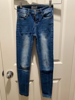 Between Us Skinny Jeans